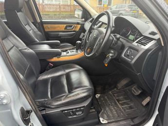 LAND ROVER RANGE ROVER SPORT 2.7 TDV6 HSE 5dr Auto