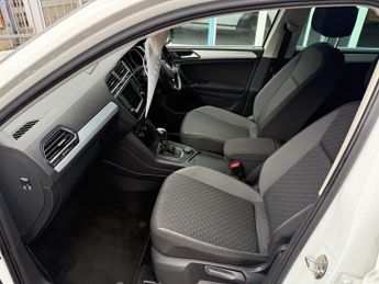 VOLKSWAGEN TIGUAN 2.0 TDi 150 4Motion SE Nav 5dr DSG