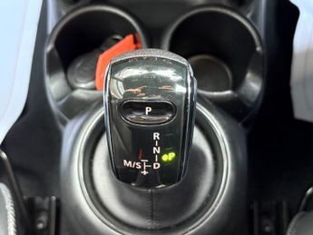 MINI CONVERTIBLE 1.5 Cooper Exclusive 2dr Auto + LEATHER / NAV / CAMERA / CARPLAY