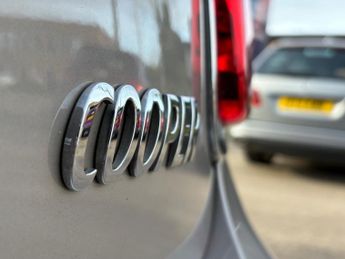 MINI CONVERTIBLE 1.5 Cooper Exclusive 2dr Auto + LEATHER / NAV / CAMERA / CARPLAY