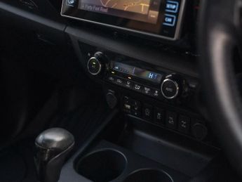 TOYOTA HILUX Invincible X Ltd Edn D/Cab Pick Up 2.4 D-4D Auto