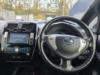 NISSAN LEAF 24kWh Tekna Hatchback 5dr Electric Auto (107 bhp)