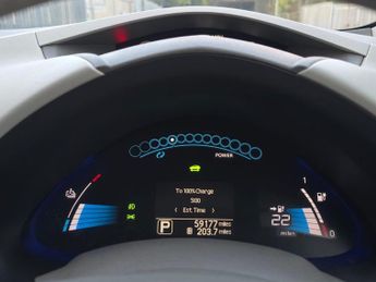 NISSAN LEAF 24kWh Auto 5dr