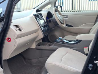 NISSAN LEAF 24kWh Auto 5dr