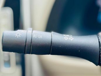 NISSAN LEAF 24kWh Auto 5dr