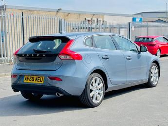 VOLVO V40 2.0 D3 Inscription Edition Auto Euro 6 (s/s) 5dr
