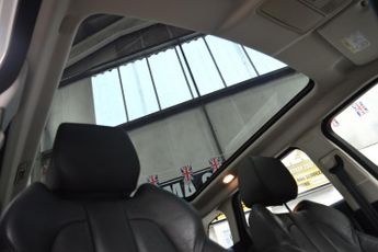 LAND ROVER RANGE ROVER EVOQUE 2.2 SD4 Pure Auto [9] [Tech Pack] Diesel 4WD LOW MILEAGE + PANOR