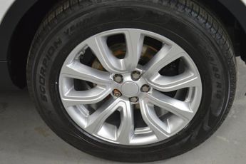 LAND ROVER RANGE ROVER EVOQUE 2.2 SD4 Pure Auto [9] [Tech Pack] Diesel 4WD LOW MILEAGE + PANOR