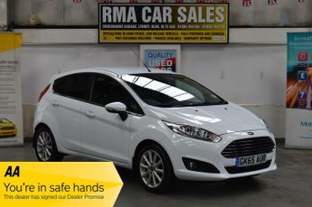 Ford Fiesta 1.0 EcoBoost Titanium Hatchback VERY LOW MILEAGE