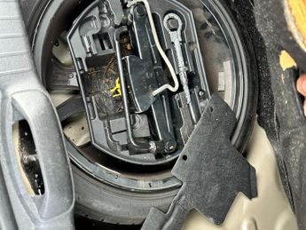 PEUGEOT 208 1.6 e-HDi Feline 5dr EGC [Sat Nav]