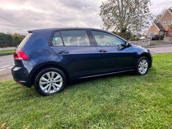 VOLKSWAGEN GOLF 1.6 TDI 105 SE 5dr DSG
