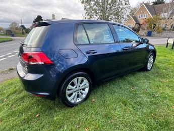 VOLKSWAGEN GOLF 1.6 TDI 105 SE 5dr DSG