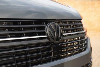 VOLKSWAGEN TRANSPORTER 2.0 TDI 150 Highline Van DSG