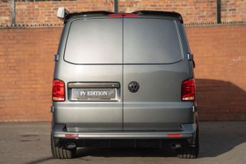 VOLKSWAGEN TRANSPORTER 2.0 TDI 150 Highline Van DSG