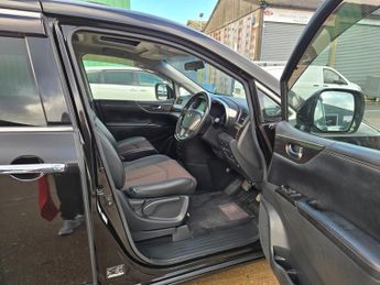 NISSAN ELGRAND 2.5cc Fresh Import warranted mileage ULEZ compliance 