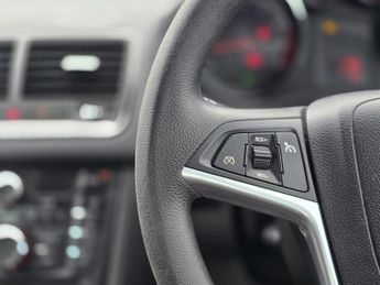 VAUXHALL MERIVA 1.4i 16V Exclusiv 5dr