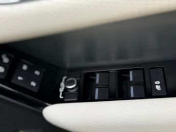 LAND ROVER RANGE ROVER VELAR 2.0 D180 R-Dynamic S 5dr Auto