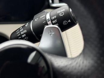 LAND ROVER RANGE ROVER VELAR 2.0 D180 R-Dynamic S 5dr Auto