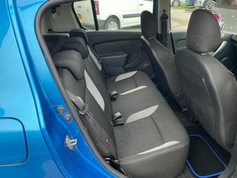 DACIA SANDERO STEPWAY 1.5 dCi Laureate 5dr