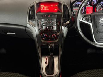 VAUXHALL ASTRA 2.0 CDTi 16V SE [165] 5dr Auto