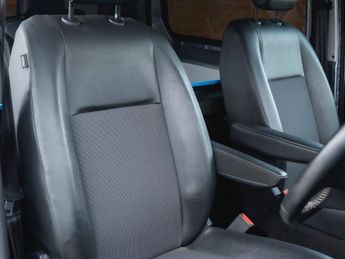 PEUGEOT EXPERT 1200 2.0 BlueHDi 180 Asphalt Crew Van EAT8