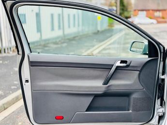 VOLKSWAGEN POLO 1.4 SE 75 3dr Auto