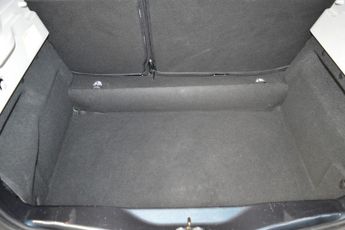 RENAULT ZOE 80kW i Dynamique Nav R110 40kWh Electric Auto ONLY 3000 MILES