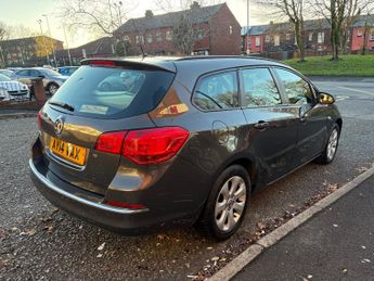VAUXHALL ASTRA 1.6i 16V Design 5dr Auto