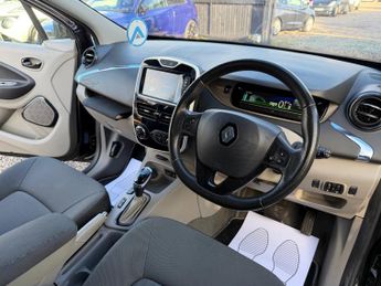 RENAULT ZOE 65kW Dynamique Intens 5dr Auto