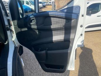 IVECO DAILY 35-160 2.3 TD 8 SPEED AUTOMATIC DROPSIDE TAIL LIFT LWB 108K TRW 