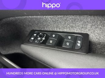 VOLVO XC40 Recharge 69kWh Ultimate SUV 5dr Electric Auto (231 ps)