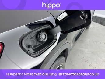 VOLVO XC40 2.0 B4 MHEV R-Design SUV 5dr Petrol Hybrid Auto Euro 6 (s/s) (19