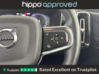 VOLVO XC40 1.5 T4 Recharge PHEV Plus Dark 5dr Auto