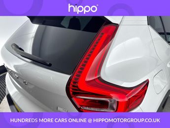 VOLVO XC40 1.5h T5 Recharge 10.7kWh Ultimate Bright SUV 5dr Petrol Plug-in 