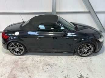 AUDI TT 2.0T FSI Black Edition 2dr S Tronic