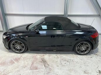 AUDI TT 2.0T FSI Black Edition 2dr S Tronic
