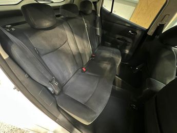 NISSAN LEAF 80kW Acenta 24kWh 5dr Auto