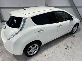 NISSAN LEAF 80kW Acenta 24kWh 5dr Auto