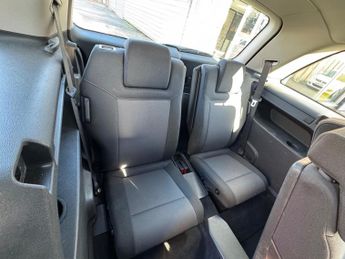 VAUXHALL ZAFIRA 2.2i Exclusiv 5dr Auto