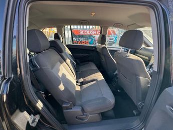 VAUXHALL ZAFIRA 2.2i Exclusiv 5dr Auto