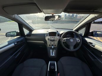 VAUXHALL ZAFIRA 2.2i Exclusiv 5dr Auto