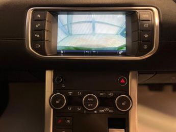 LAND ROVER RANGE ROVER EVOQUE 2.0 TD4 SE Tech 5dr Auto