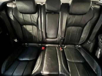 LAND ROVER RANGE ROVER EVOQUE 2.0 TD4 SE Tech 5dr Auto