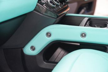 LAND ROVER DEFENDER 2.0 P400e X-Dynamic HSE 110 5dr Auto