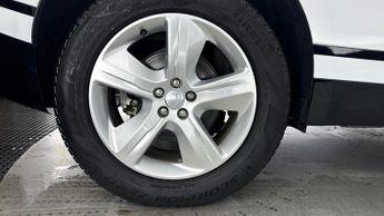 LAND ROVER RANGE ROVER VELAR 2.0 D200 MHEV R-Dynamic S SUV 5dr Diesel Auto 4WD Euro 6 (s/s) (