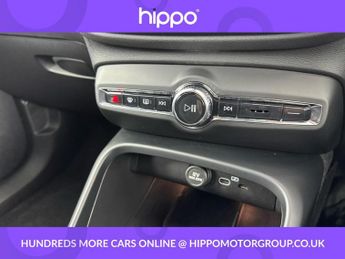 VOLVO XC40 Recharge Twin 78kWh Plus SUV 5dr Electric Auto AWD (408 ps)