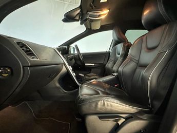 VOLVO XC60 D4 [181] R DESIGN Lux 5dr Geartronic