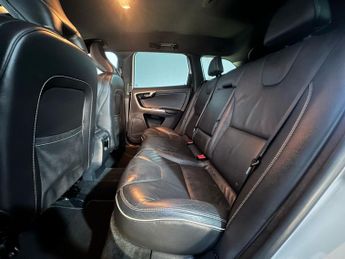 VOLVO XC60 D4 [181] R DESIGN Lux 5dr Geartronic