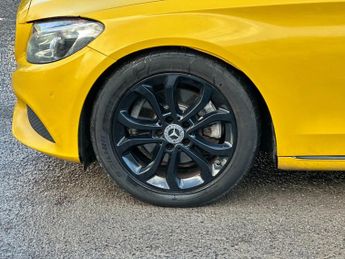 MERCEDES-BENZ C CLASS C220d Sport 4dr Auto