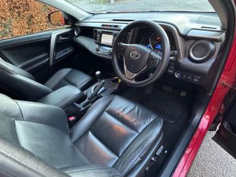 TOYOTA RAV4 2.2 D-CAT Invincible 5dr Auto